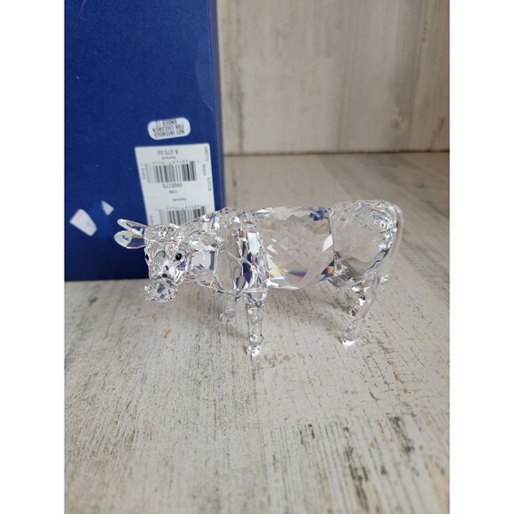 Swarovski cow 0905775 crystal home decor figure collectible farm